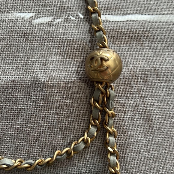 Chanel grey wallet on chain. Straight from Dubai Mall. Hard to find. Sold out - Picture 3 of 12